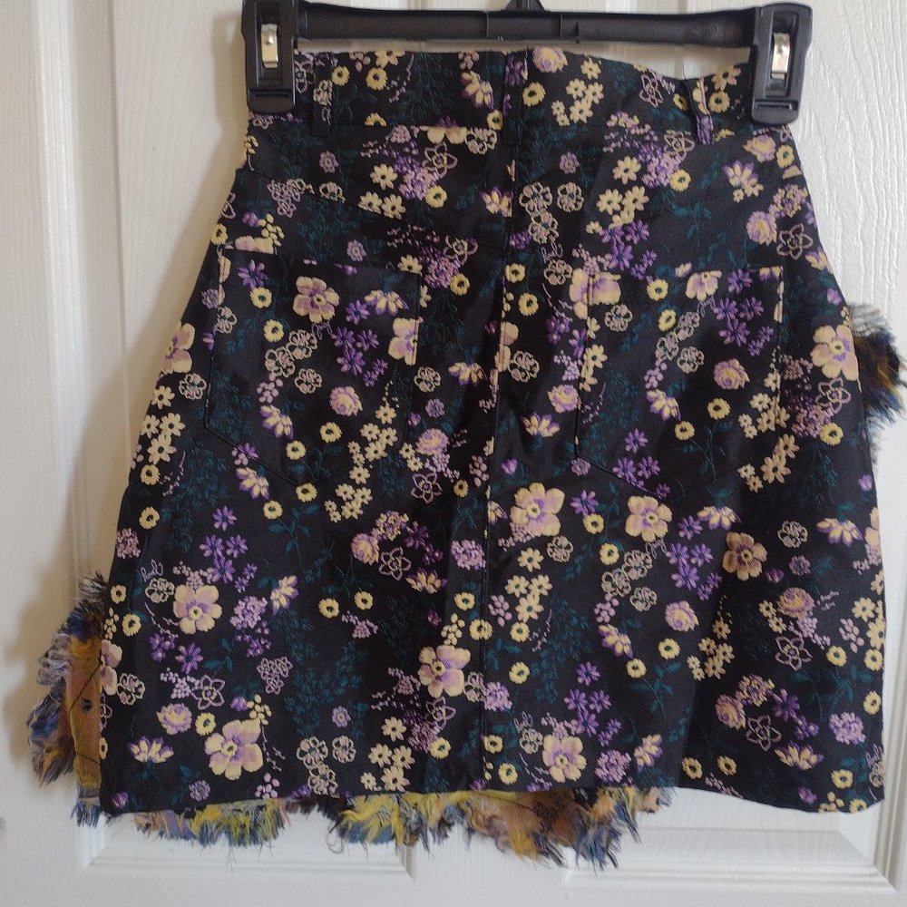 Missguided Women's Jacquard Floral Frayed Edge Mini Skirt Size